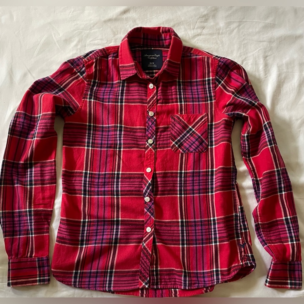 American Eagle Outfitters Vibrant Plaid Button-Down Shirt XS